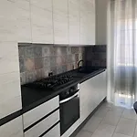 La Casa Di Ely וירג'יו