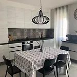 דירה La Casa Di Ely וירג'יו